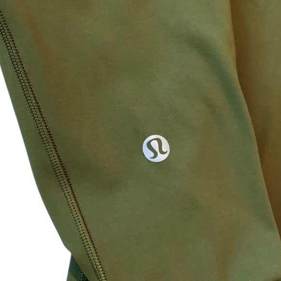 lululemon athletica High-Rise Leggings in Olive Green - Picture 6 of 8